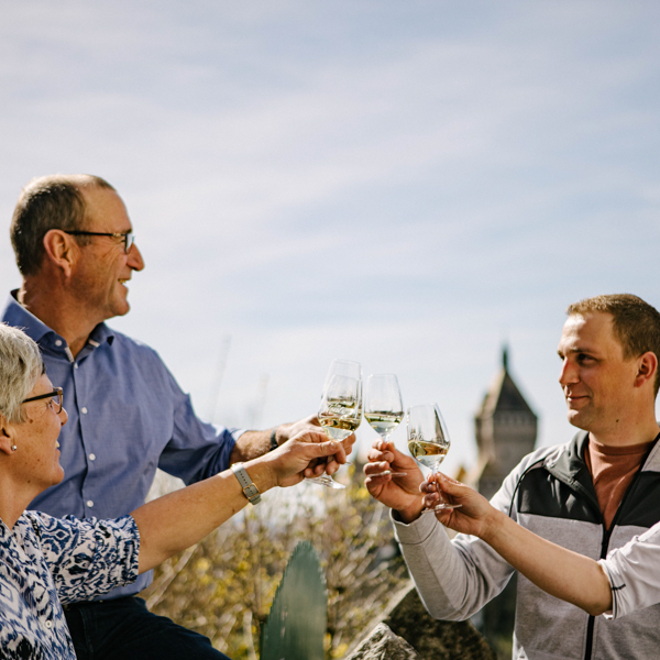 Les Tilleuls - Famille Duruz<br>vous fait gagner<br><b>3 bouteilles de Tilleul Scintillant</b>